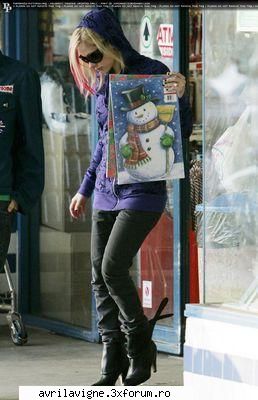 Avril Paparazzi - Avril_Rocks - Avril's Pics!
